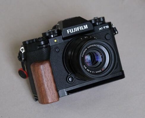 Ebony Walnut Wood Handle Grip for Fu ji Film XT5 Fuji Light Weight 45g Alloy Base (Ebony,Black Base) in Kuwait