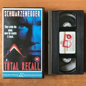 استدعاء إجمالي [VHS]