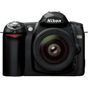 كاميرا Nikon D50 DSLR مع عدسة Nikkor 18-55mm 18-55m