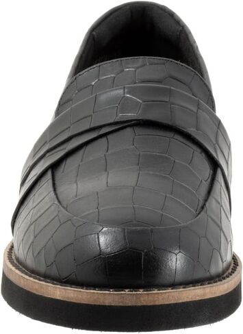 Softwalk Women's Walsh Loafer in Saudi Arabia