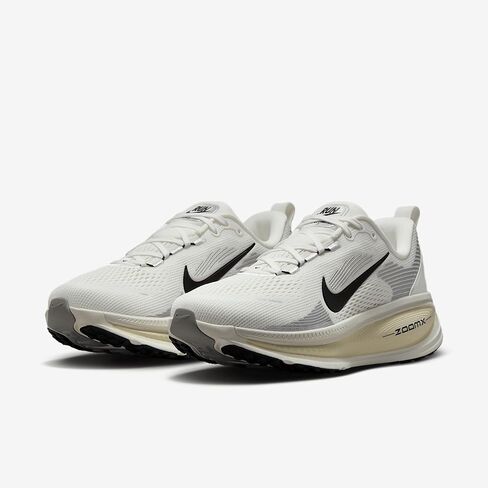 Nike Women's Fomero 18 Sneaker in Kuwait