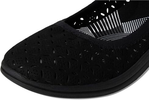 Clarks Women's Breeze Roam in Saudi Arabia
