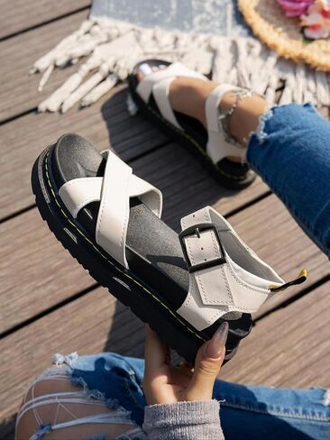 Women's Fashionable Solid PU Leather Sandals Platform Slides Casual Comfortable Slippers for Women Summer Lightweight Breathable Shoes for Daily Wear No Slip Chunky Sole Summer Beach Vacation in Saudi Arabia