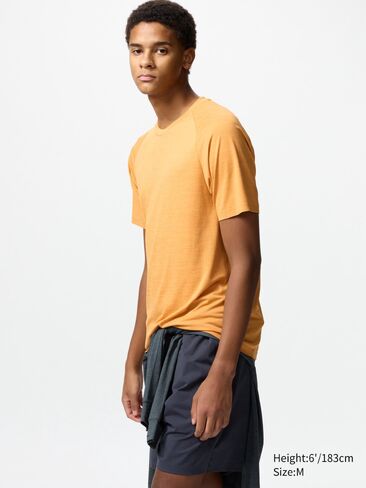 uniqlo t-shirt t-shirt in Kuwait