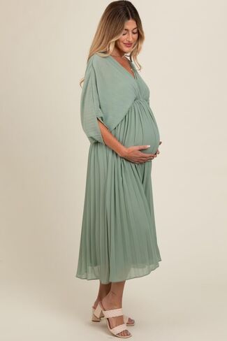 Pinkblush Plateed V فستان Maxi Maxi in Kuwait