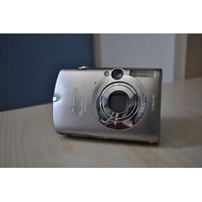 Canon PowerShot SD900 Titanium 10MP Digital Elph Camera with 3x Optical Zoom (OLD MODEL)