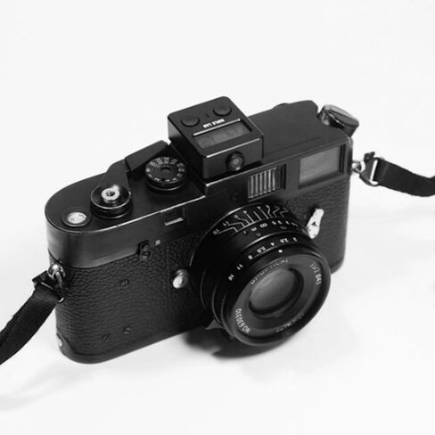 Small Flashlight Flashing Lamp for Digital and Film Cameras Enhancing Photography Lightweight and Portable in Kuwait