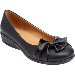 Comfortview Women's Wide Width The Pamela Slip-On Flat in Saudi Arabia