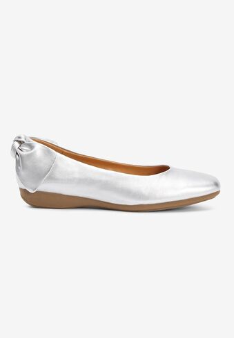 ComfortView Women's The Delia Slip on Flat (عرض واسع) in Kuwait