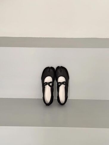 Tabi Shoes Split Toe Leather Mary Janes Flats with Laces for Women Girls Ballet Summer Sandals Non Slip Lightweight Round Toe Wide Width Casual Cute Y2K Kawaii Pumps Spring Fall Outdoors in Saudi Arabia