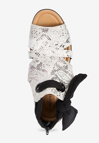 Comfortview Women's Wide Width The Annika Shootie in Kuwait