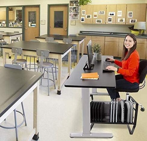 عربة شحن مفتوحة لـ Line Leader 16 جهازًا لأجهزة الكمبيوتر المحمولة والأجهزة اللوحية وأجهزة Chromebook، ومحطة كمبيوتر محمول محمولة، وعجلات قابلة للإزالة لاستخدام سطح المكتب، وشريط طاقة مدرج في قائمة UL (أسود، 27 بوصة × 14.75 بوصة × 21 بوصة) in Kuwait