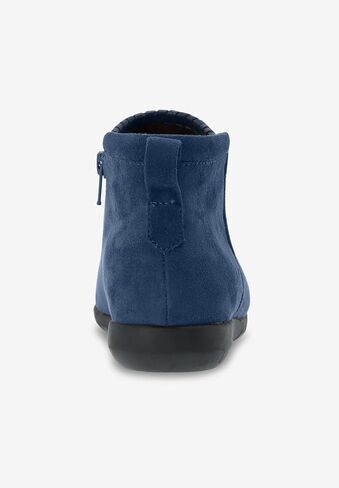 Comfortview Women's Wide Width The Farren Bootie in Saudi Arabia