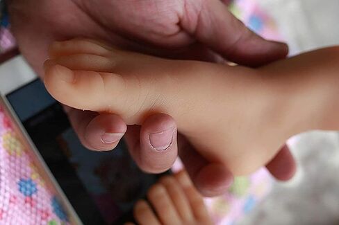 Baby Silicone Feet Model Mannequin Baby Shoe Sock Display Model Full Silicone Filled Foot Photography Props(Rightfoot) in Saudi Arabia