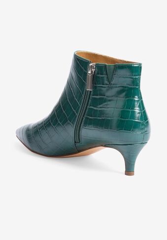 Comfortview Women's Wide Width The Meredith Bootie in Saudi Arabia
