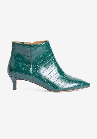 Comfortview Women's Wide Width The Meredith Bootie in Saudi Arabia
