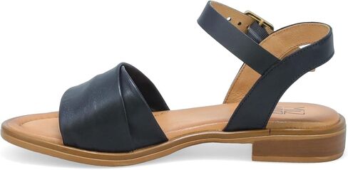 Miz Mooz Sanna's Sandals in Kuwait