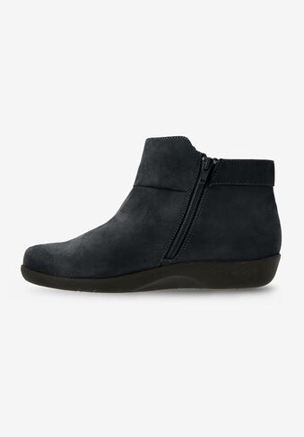 عرض ComfortView Wide Wide The Cassie Shootie in Saudi Arabia
