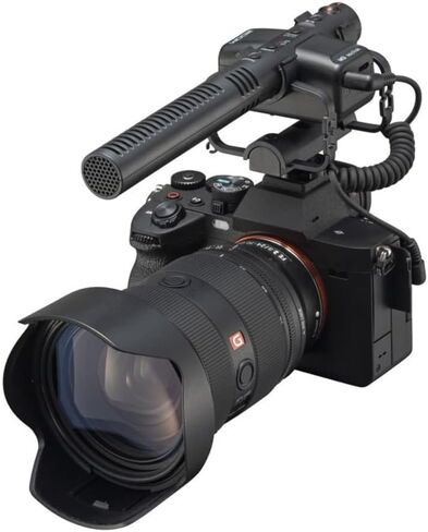 Zoom M3 MicTrak Shotgun Microphone for Recording, Audio for Video, and Film with 5X AA Batteries, USB-C to USB-C Cable, 32GB microSD Card with Adapter and StreamEye Polishing Cloth in Kuwait