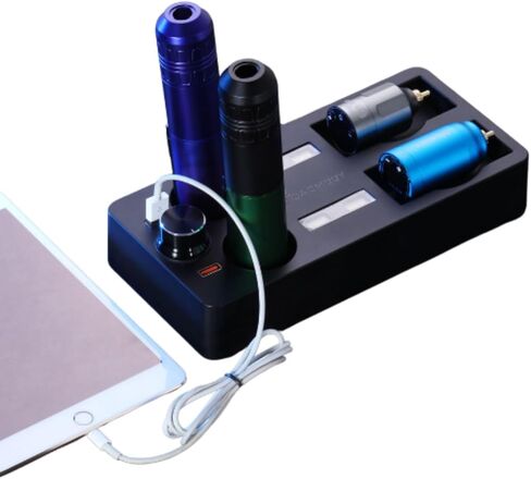 محطة شحن POARMEEY لشاشة LED للأجهزة المتعددة، محطة شحن USB بمنفذين مع فتحة 4 نوع C in Kuwait