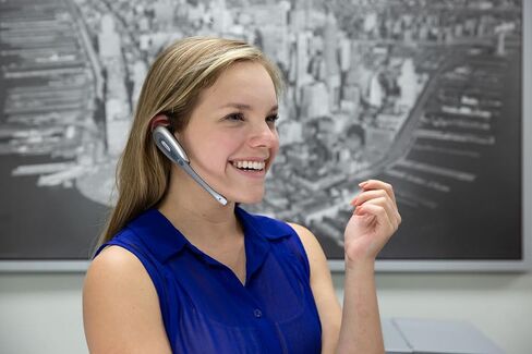الميكروفون اللاسلكي البديل Plantronics CS55 (متجدد) in Kuwait