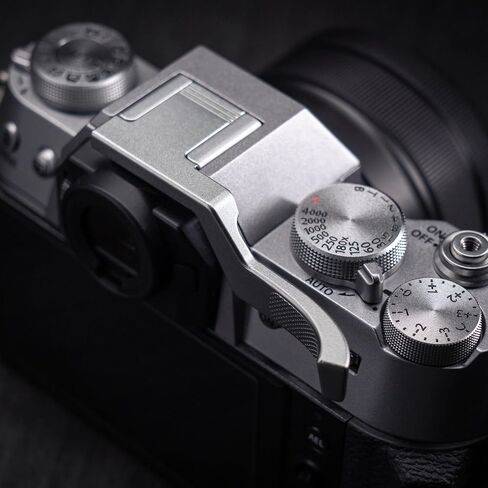 Hot Shoe Thumb Up Finger Grip Handle Metal Anti Slip Suitable for Fu ji XT50 Camera(Sliver) in Kuwait