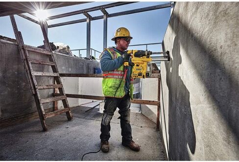 DEWALT Onboard Dropear Hammer Extractor لمدة 1-1/8 بوصة SDS بالإضافة إلى المطارق (DWH304DH) in Saudi Arabia