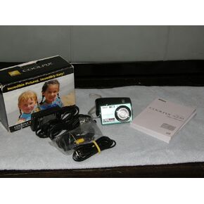 Nikon Coolpix S220 10MP Digital Camera with 3x Optical Zoom and 2.5 inch LCD (Aqua Green) (Renewed)
