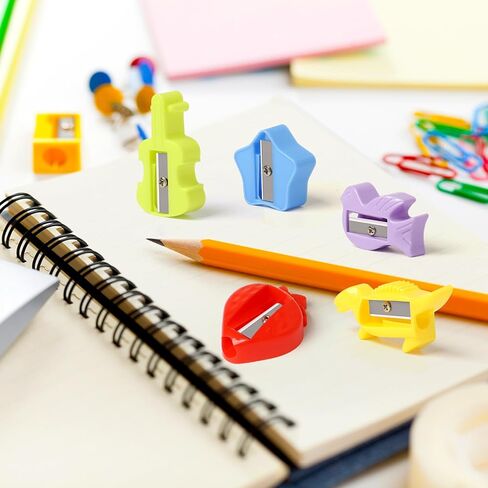 80 قطعة من مبراة أقلام الرصاص، مبراة يدوية صغيرة على شكل حيوانات كرتونية، مبراة يدوية صغيرة محمولة ملونة للوازم المدرسية in Kuwait