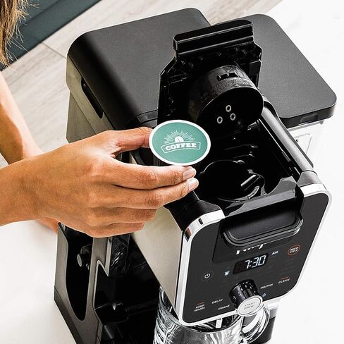 Ninja Dualbrew System Maker 14-Cup Coffee Maker ، خدمة واحدة ، قرون وأراضي ، 4 أنماط من المشروب ، طية مدمجة على بعد 70 أوقية. خزان المياه و Carafe ، Blacvk ، CFP451A in Kuwait