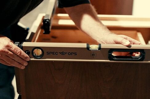 أدوات Spec Ops، مستوى شعاع صندوقي 24 بوصة، نظام ربط العاصبة، قوارير أكبر حجمًا بنسبة 33%، ألومنيوم، تم التبرع بها بنسبة 3% للمحاربين القدامى in Kuwait