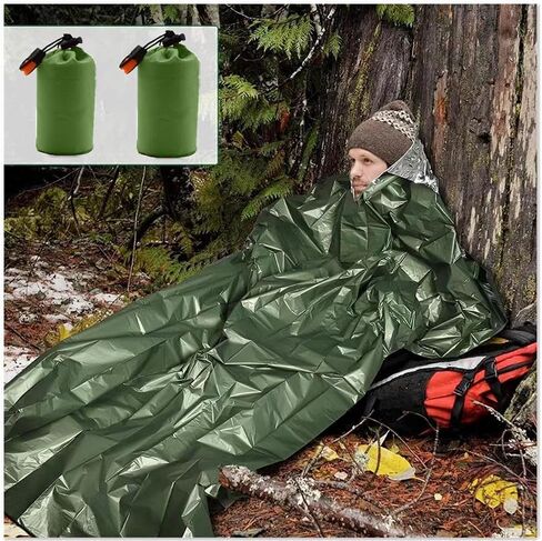 Generic Survival Gear 2 قطع ، حقيبة نوم للطوارئ بوليستر مع بوصلة واحدة وصافرة أسود واحد لإعصار الزلازل والتخييم والصيد in Saudi Arabia
