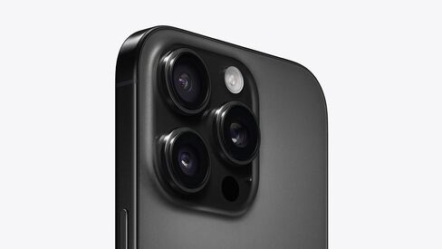 Apple iPhone 16 Pro ، إصدار الولايات المتحدة ، 256 جيجابايت ، تيتانيوم الأسود - غير مقفل (متجدد) in Saudi Arabia