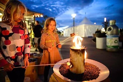OneLogfire الأصلي (6) حزمة | سجل النار السويدي | الشعلة السويدية | سجل معسكر واحد | ل firepit في الهواء الطلق | نيران المعسكر | نيران | مدفأة in Saudi Arabia