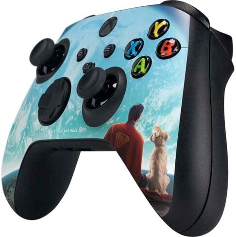 Skinit Schecal Gaming Gaming Concertible مع وحدة تحكم Xbox Series X - Superman Superman 2025 Superman & Krypto مشاهدة The Earth Design in Kuwait