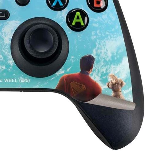 Skinit Schecal Gaming Gaming Concertible مع وحدة تحكم Xbox Series X - Superman Superman 2025 Superman & Krypto مشاهدة The Earth Design in Kuwait