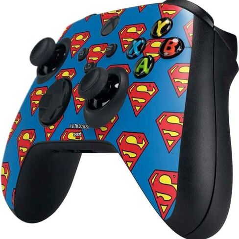 Skinit Schecal Gaming Gaming Concertible مع وحدة تحكم Xbox Series X - Superman Superman 2025 Superman & Krypto مشاهدة The Earth Design in Kuwait
