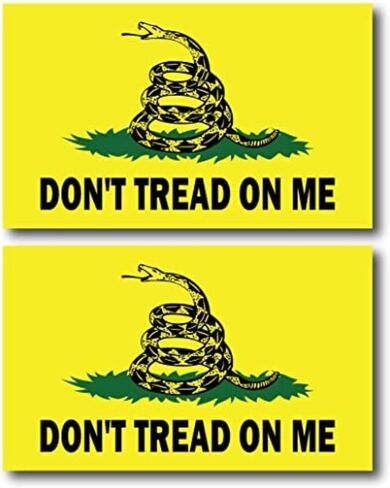 ملصق مغناطيسي Magnet Me Up Don't Tread on Me Gadsden Flag Magnet، 3x5 بوصة، أصفر، أخضر، أسود، مغناطيس سيارات شديد التحمل لسيارة شاحنة الدفع الرباعي أو أي سطح مغناطيسي آخر in Kuwait