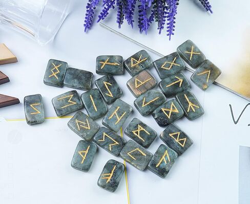 أحجار اللابرادوريت الرونية مستطيلة الشكل من الأحجار الكريمة مع أبجدية فوثارك الأكبر منقوشة 25 قطعة مجموعة رون كريستال العرافة الميتافيزيقية شفاء شقرا الريكي مجموعة الرونية مع حقيبة الحجم: 20-25 مم in Kuwait