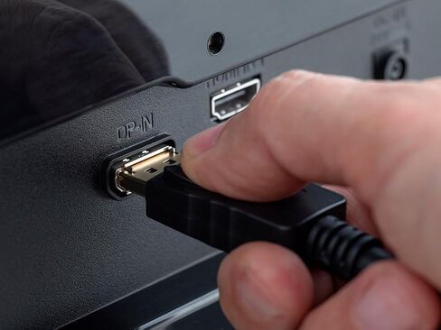كابل Monoprice DisplayPort 1.2a - يدعم دقة تصل إلى 4K وفيديو ثلاثي الأبعاد، 1.5 قدم، أسود - سلسلة مختارة in Saudi Arabia