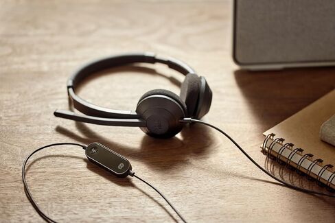 سماعة راس 322Q USB سلكية مزدوجة فوق الاذن من سيسكو، وحدة تحكم مايكروسوفت تيمز مع USB-A، اسود كربوني، ضمان مسؤولية محدودة لمدة عامين (HS-W-322Q-C-USB) in Saudi Arabia
