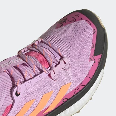 حذاء أديداس Terrex Free Hiker 2.0 للمشي لمسافات طويلة للنساء، بني، مقاس 7.5 in Saudi Arabia
