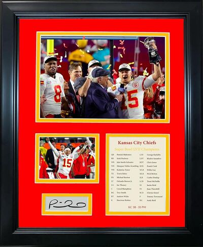 صورة مجمعة مؤطرة من Kansas City Chiefs Super Bowl LVII Champions Patrick Mahomes MVP Facsimile محفورة بالليزر بتوقيع تلقائي مقاس 12 بوصة × 15 بوصة in Kuwait
