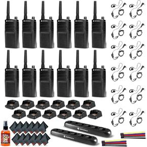 Motorola RMU2040 2-Way Radio 12-Pack Bundle-تشمل شاحنان من ستة أدوات ، و 12 PTT Earpieces ، و Mic Cleaner & Straps