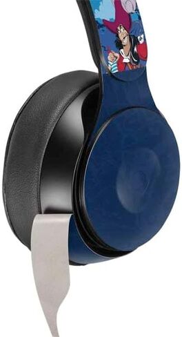 Skinit Skinit Audio Audio Skin متوافق مع Beats Solo Pro - ديزني بيتر بان ويندي المرخصة رسميًا والأولاد لتصميم نيفرلاند in Kuwait