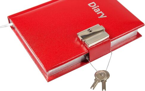 Esposti 5 Year Undated Lockable Diary Compact Easy To Use Five-Year Journal - Red - Size: 4.4" × 5.8" in Saudi Arabia