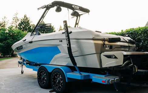 منصات دليل المقطورة Liquid Force 2024 Deluxe 4' in Saudi Arabia