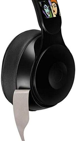 Skinit Skinit Audio Audio Skin متوافق مع Beats Solo Pro - ديزني الأشرار المرخصة رسميًا Cruella de Vil بالأبيض والأسود in Kuwait