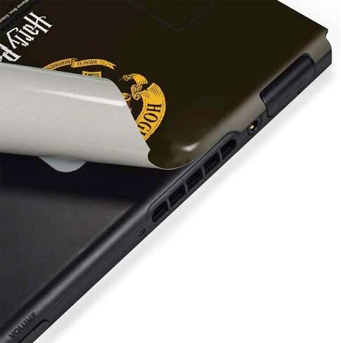 ألعاب Skinit Scenit Gaming متوفرة مع حزمة Nintendo Switch - World World World Harry Potter Hufflepuff Crest in Kuwait