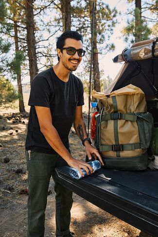 منشفة نوماديكس خفيفة الوزن - سريعة الجفاف وخفيفة الوزن للغاية - مثالية كمنشفة حزمة لتوفير المساحة - مصنوعة من مواد معاد تدويرها - بارتون أزرق داكن - 30x54 in Kuwait